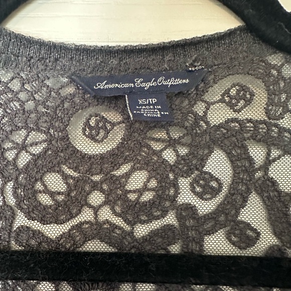 American Eagle Lace Back Cropped Cardigan - Size XS - Picture 2 of 3